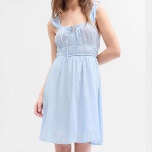 NWT GAP Light Blue TIE-NECK SMOCKED MINI DRESS Medium BABYDOLL COQUETTE DAINTY
